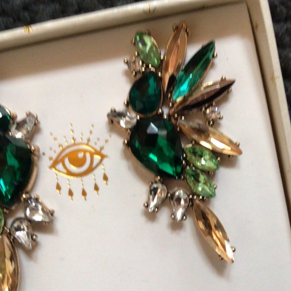 Eye Candy Los Angeles Green Gem Bird Statement earrings - Picture 2 of 5